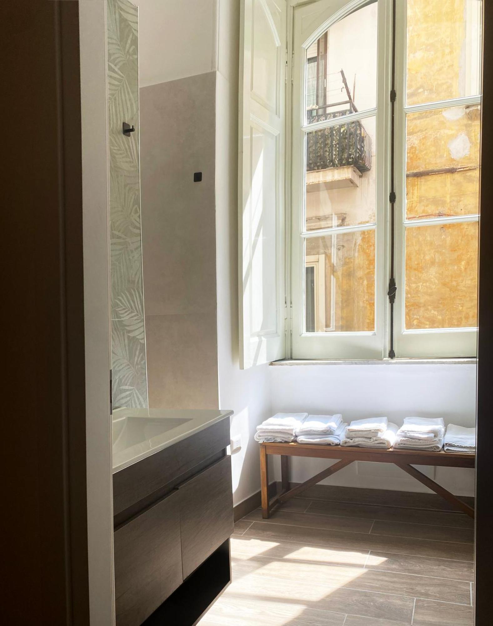Bellantonia Hotel Naples Luaran gambar